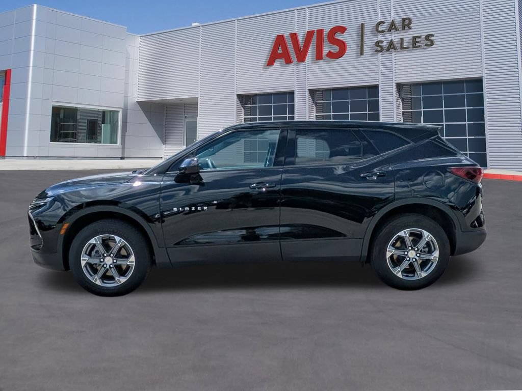 Used 2025 Chevrolet Blazer LT FWD image 10