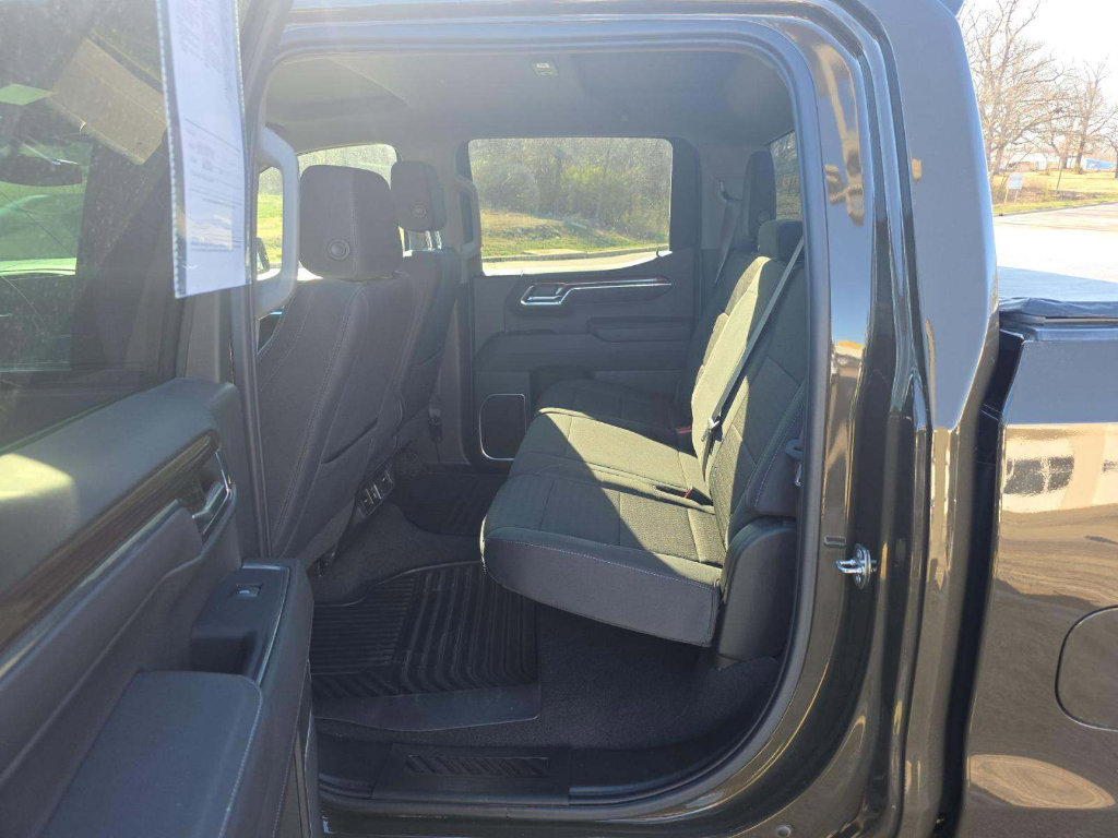 Used 2023 Chevrolet Silverado 1500 LT image 13