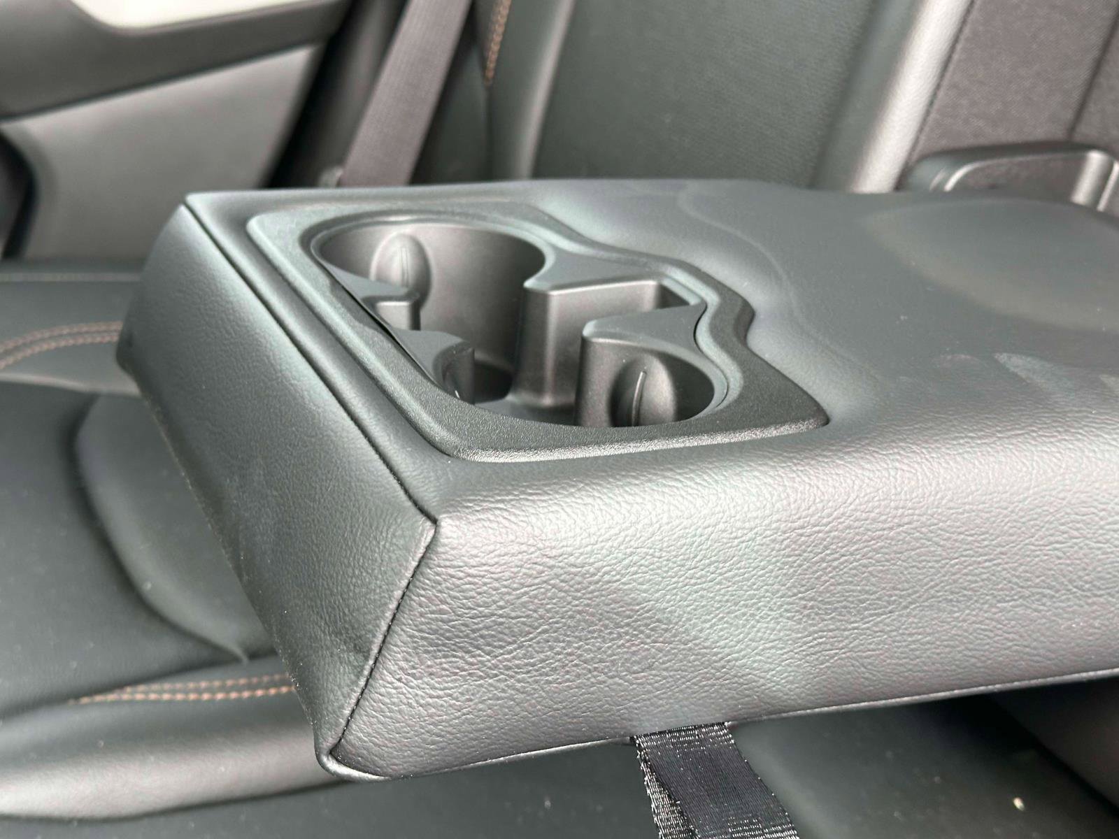 Used 2022 Jeep Compass Limited image 13