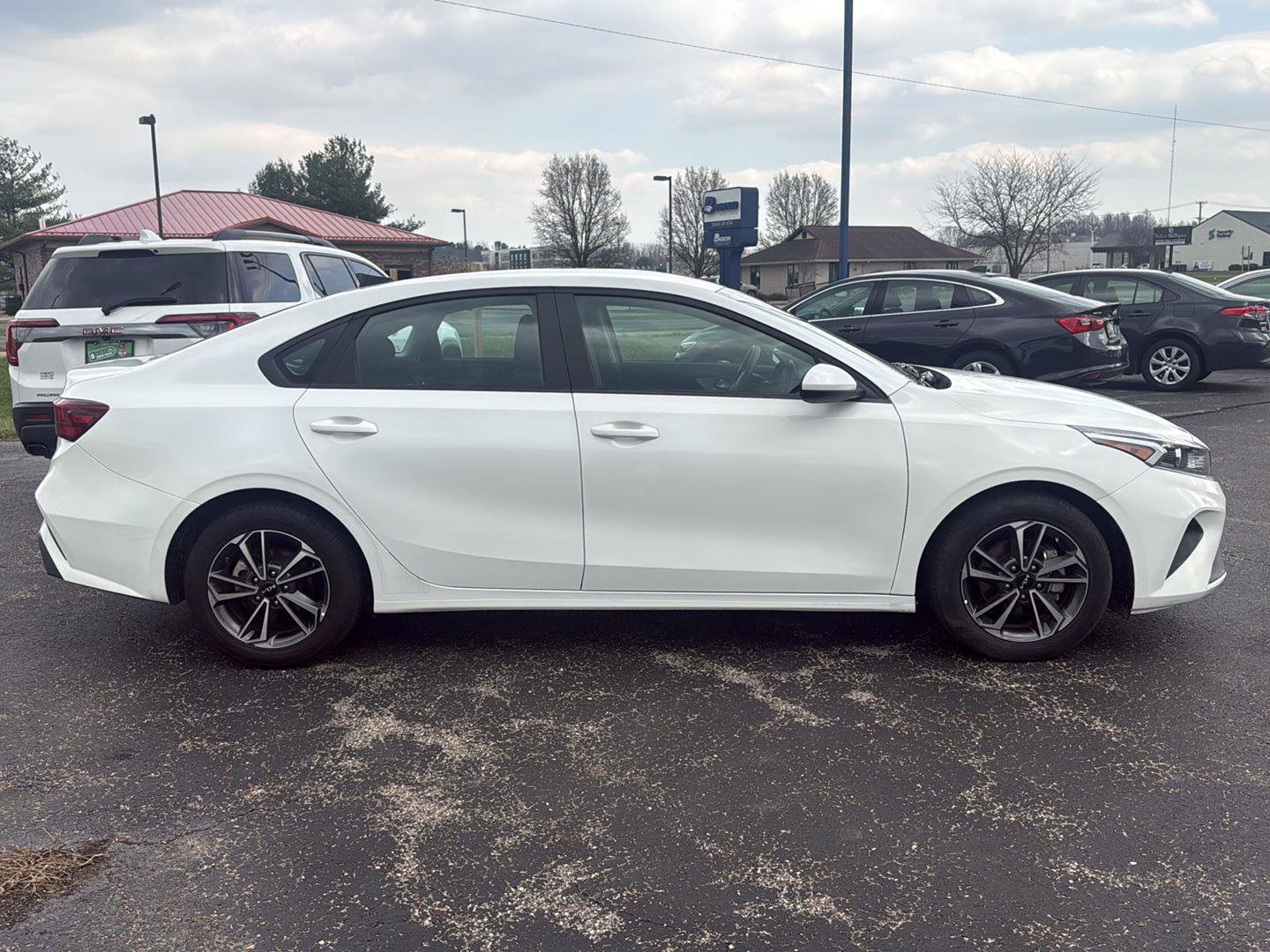 Used 2024 Kia Forte LXS image 11