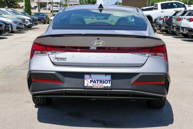 New 2026 Hyundai Elantra Sport image 4