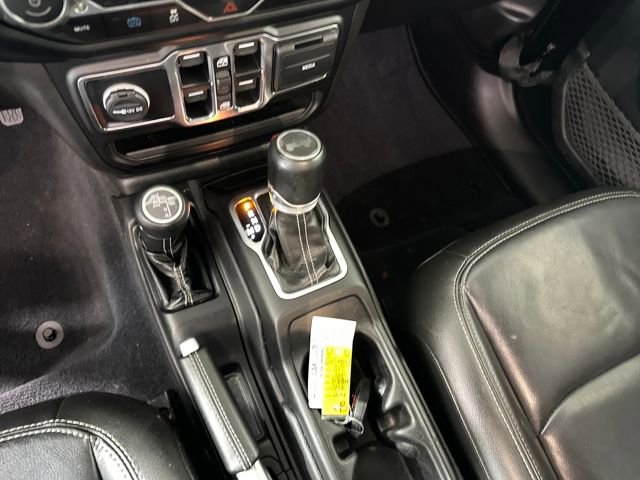 Used 2022 Jeep Wrangler Unlimited Sahara w/ Cold Weather Group image 20