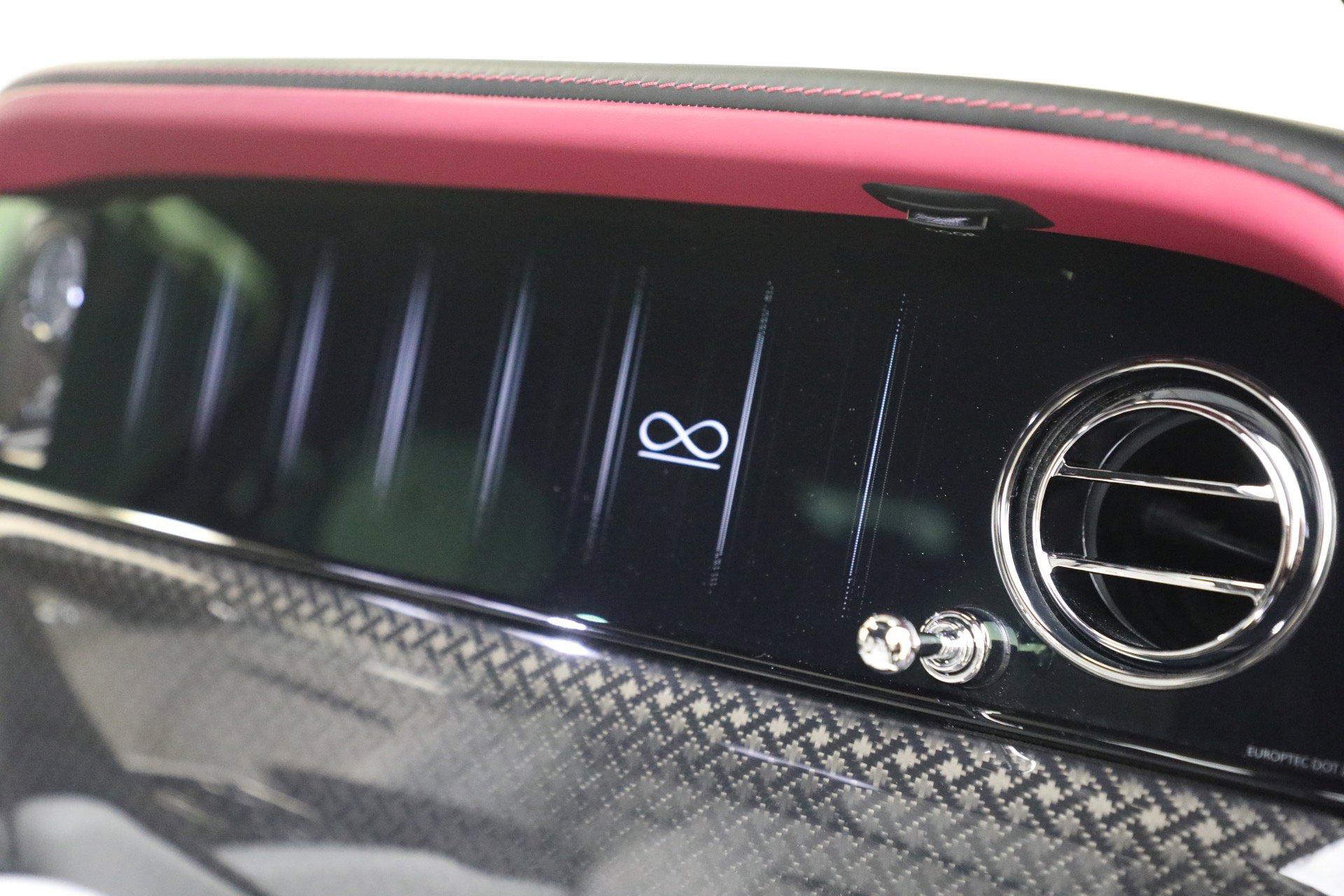 Certified 2025 Rolls-Royce Cullinan Black Badge image 30