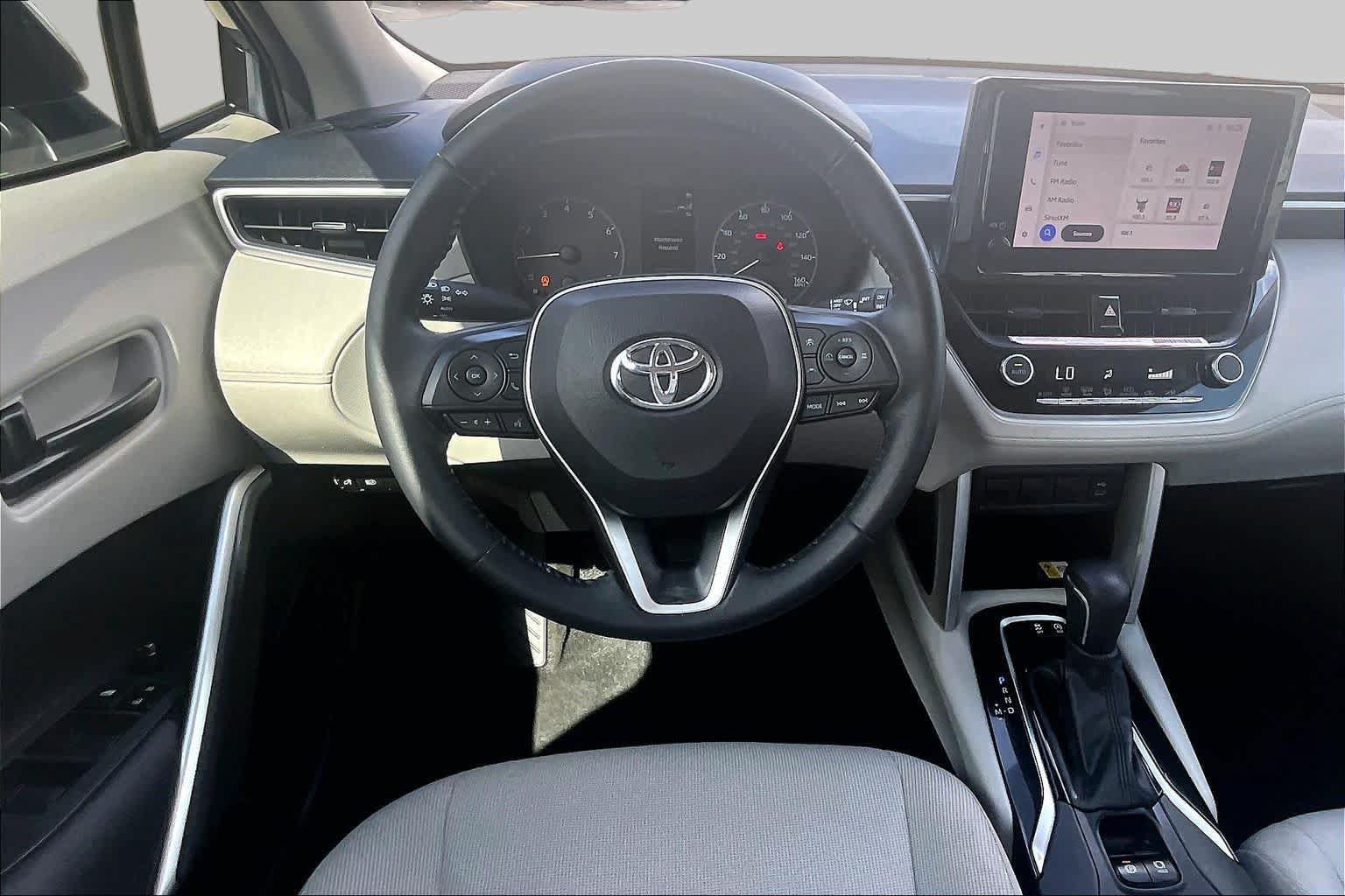 Used 2023 Toyota Corolla Cross LE FWD image 5