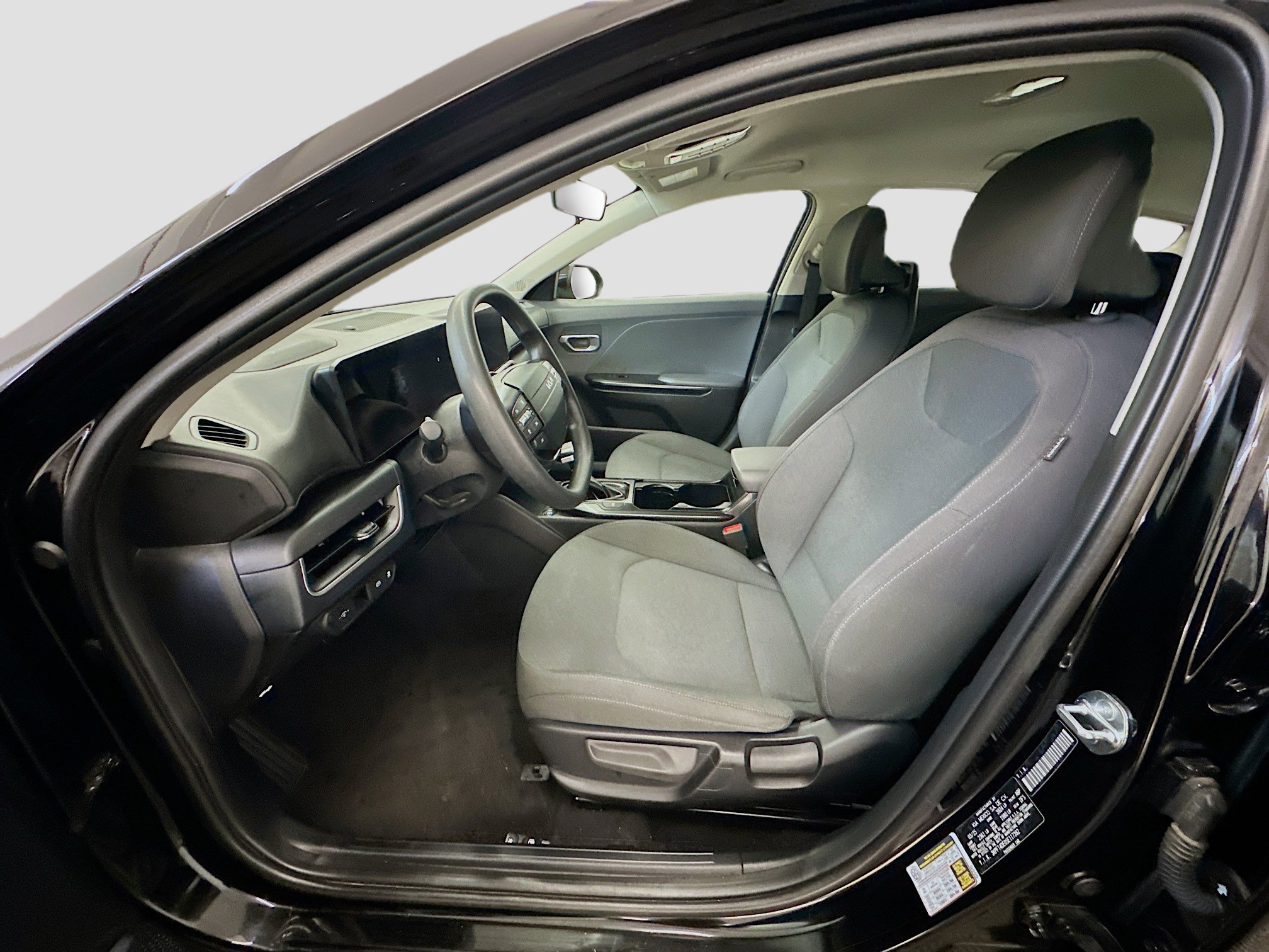 Used 2025 Kia K4 LXS image 13