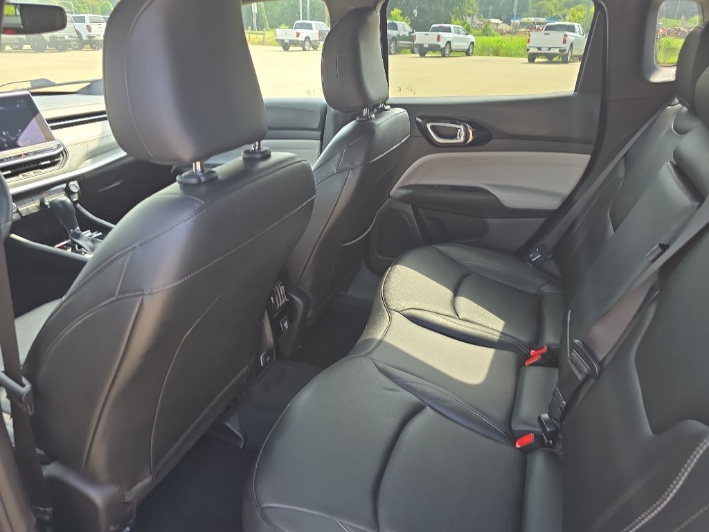 Used 2025 Jeep Compass Limited AWD/4WD image 10