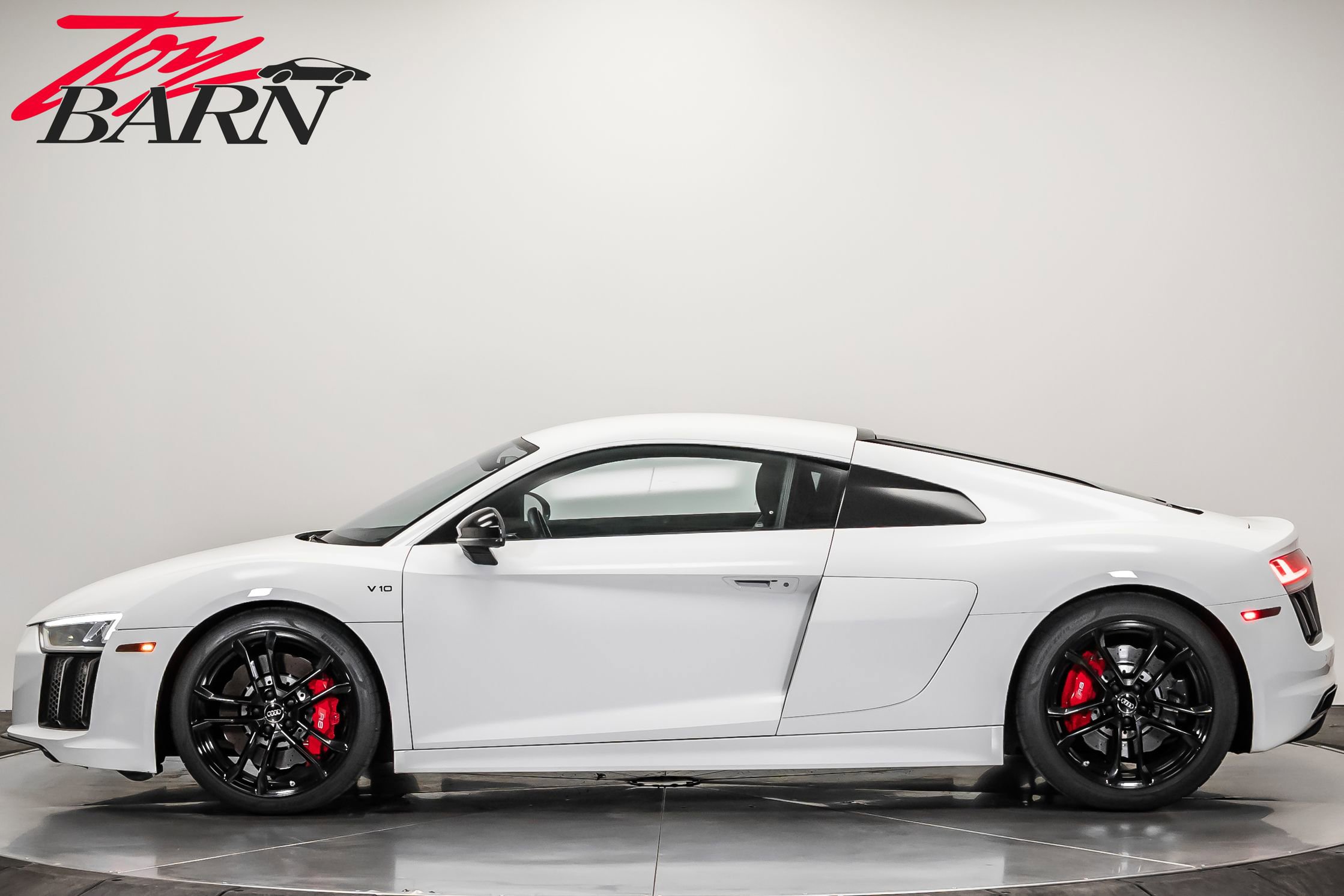 Used 2018 Audi R8 V10 image 2