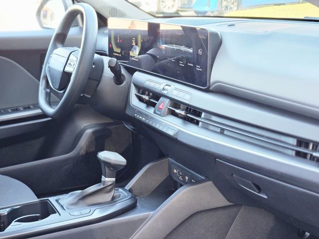 Used 2025 Kia K4 LXS image 13
