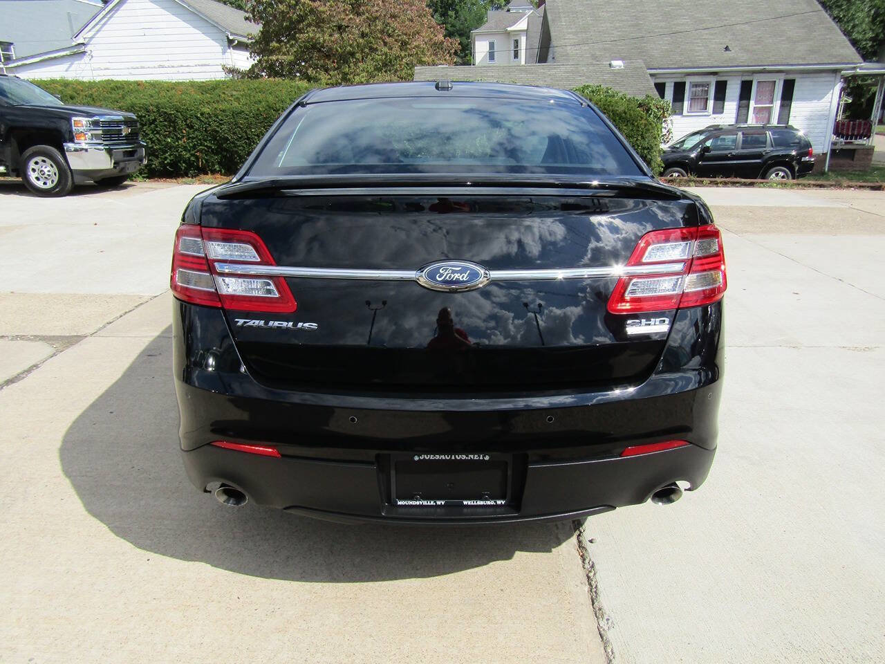 Used 2018 Ford Taurus SHO w/ Driver Assist Package AWD/4WD image 4