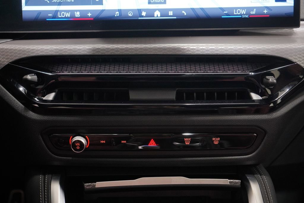 Used 2026 BMW 430i Coupe w/ M Sport Package image 13