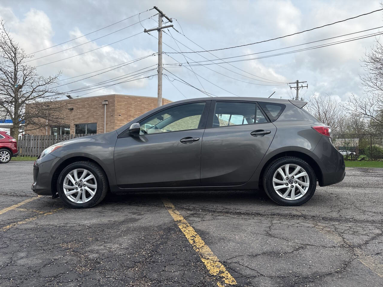 Used 2013 MAZDA MAZDA3 i Grand Touring FWD image 2