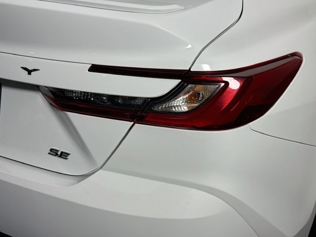 Used 2025 Toyota Camry SE w/ Convenience Package FWD image 33