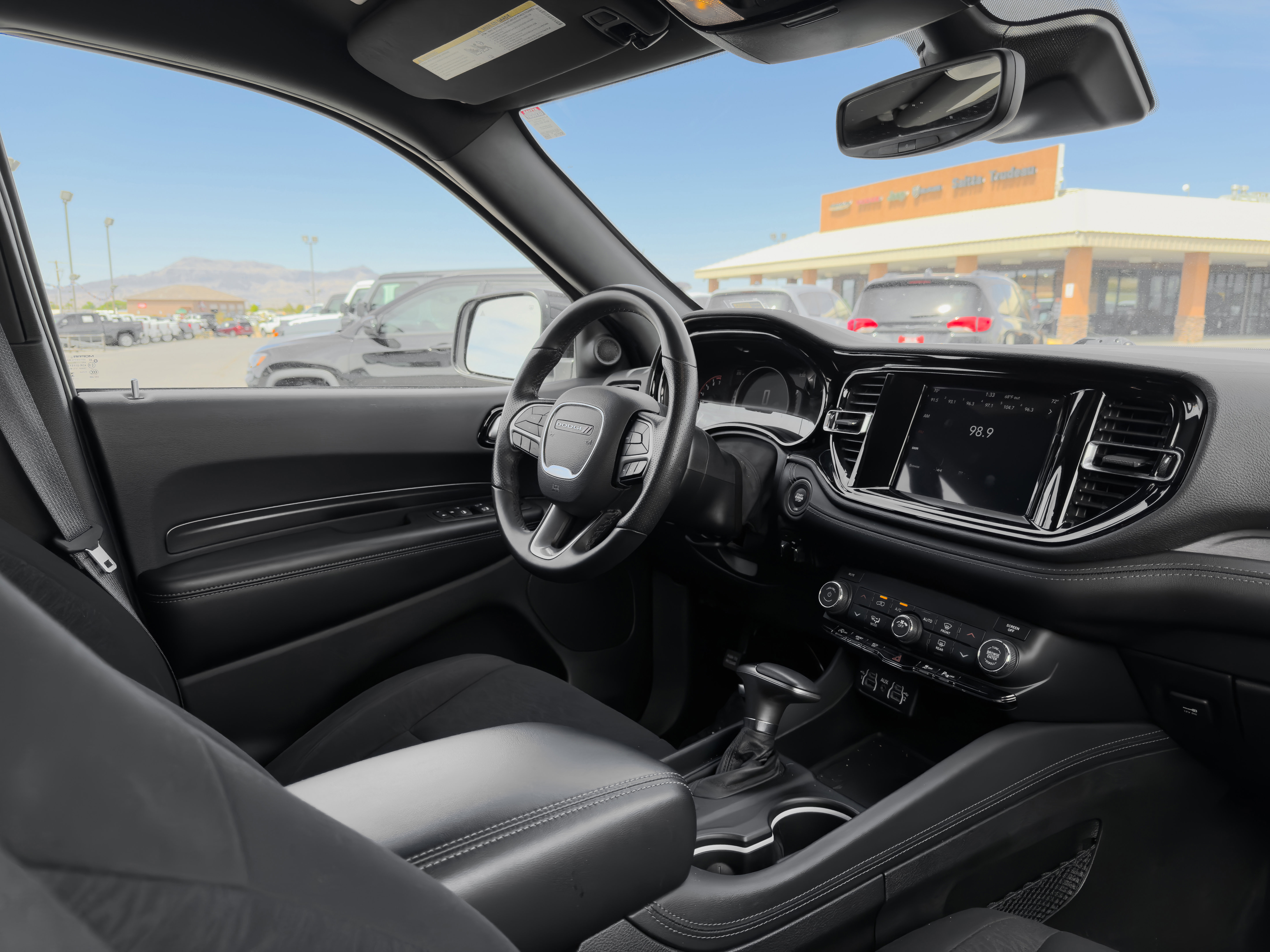 Used 2023 Dodge Durango SXT Launch Edition RWD image 9