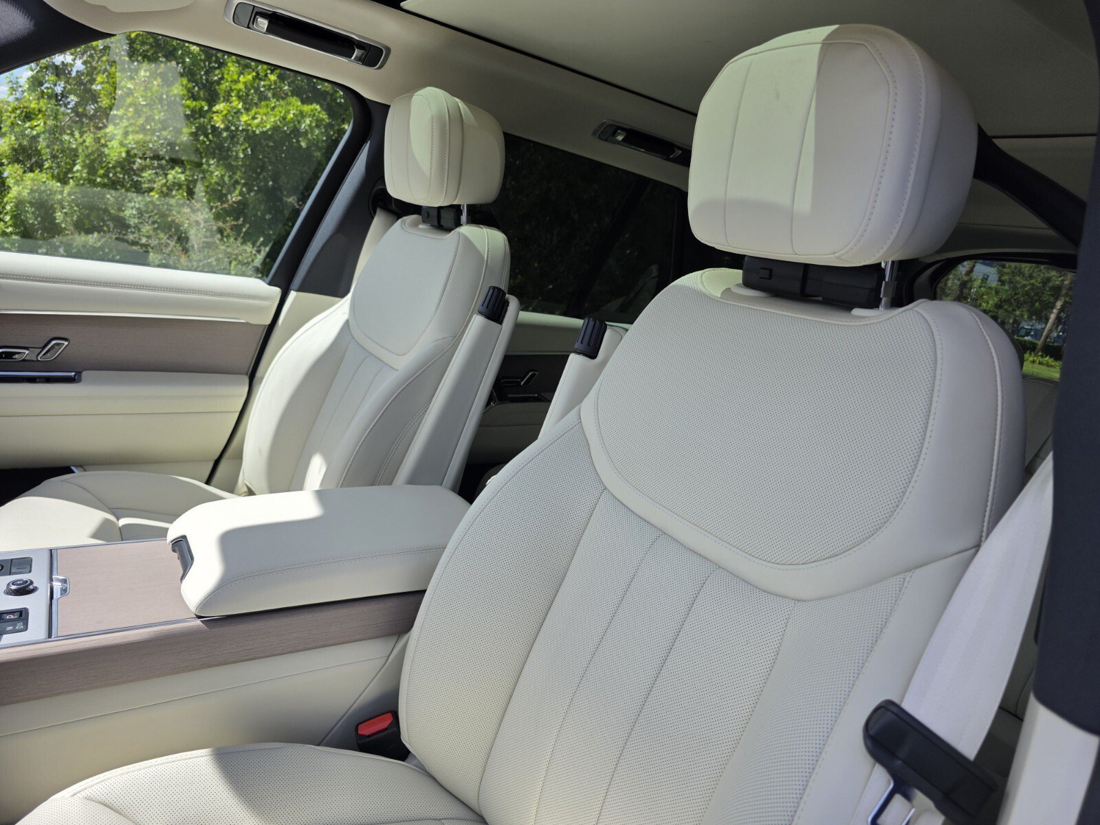 New 2027 Land Rover Range Rover SE AWD/4WD image 11