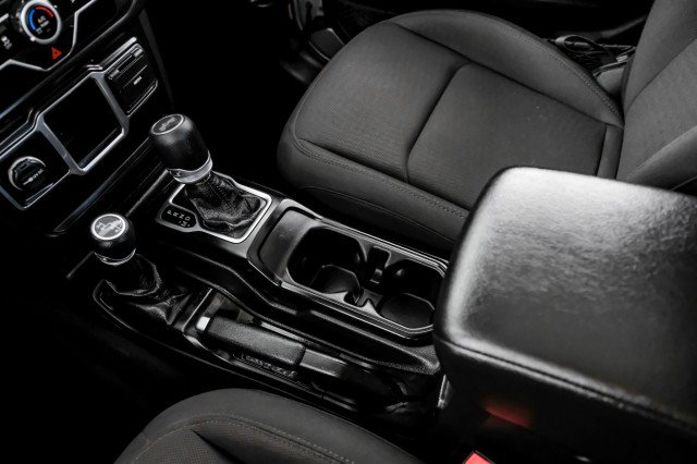 Used 2020 Jeep Wrangler Sport AWD/4WD image 22