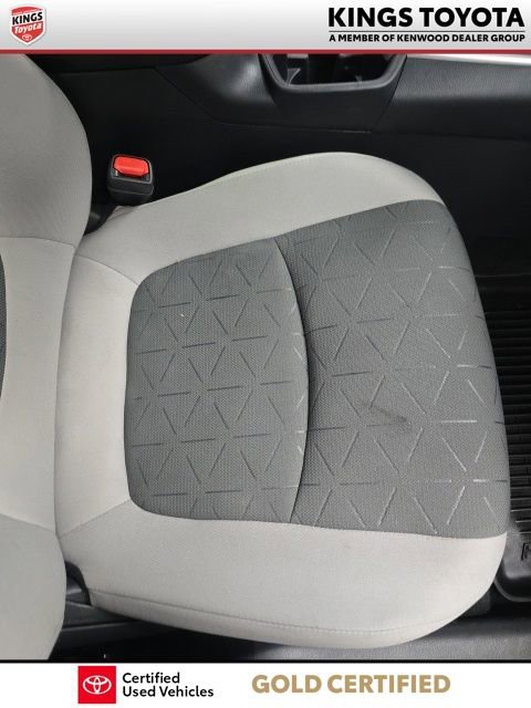 Used 2022 Toyota RAV4 XLE w/ Convenience Package image 7