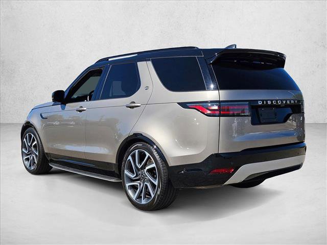 Used 2024 Land Rover Discovery Metropolitan Edition image 8
