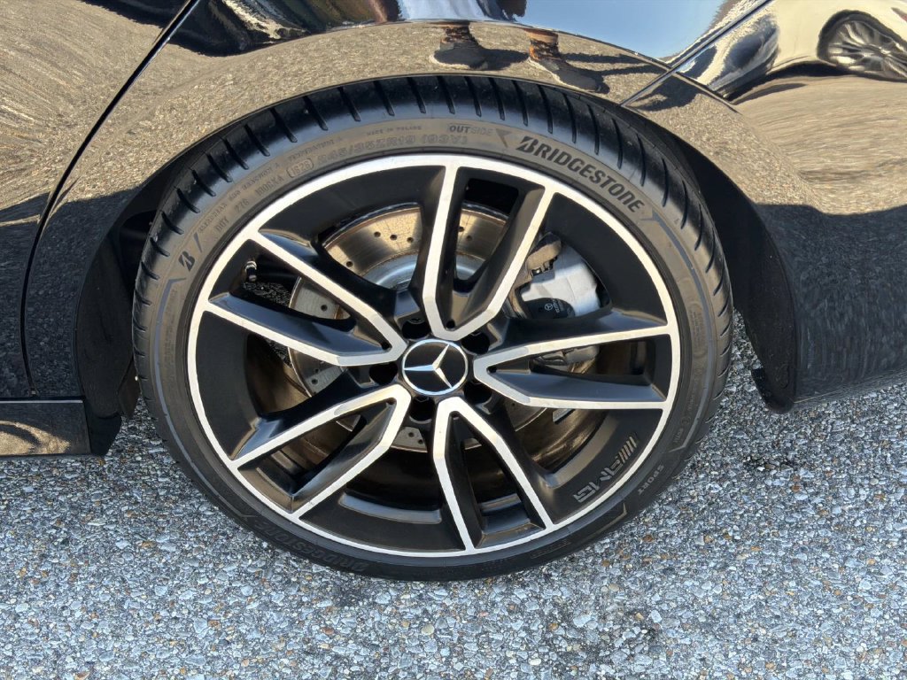 Used 2022 Mercedes-Benz CLA 35 AMG 4MATIC image 4