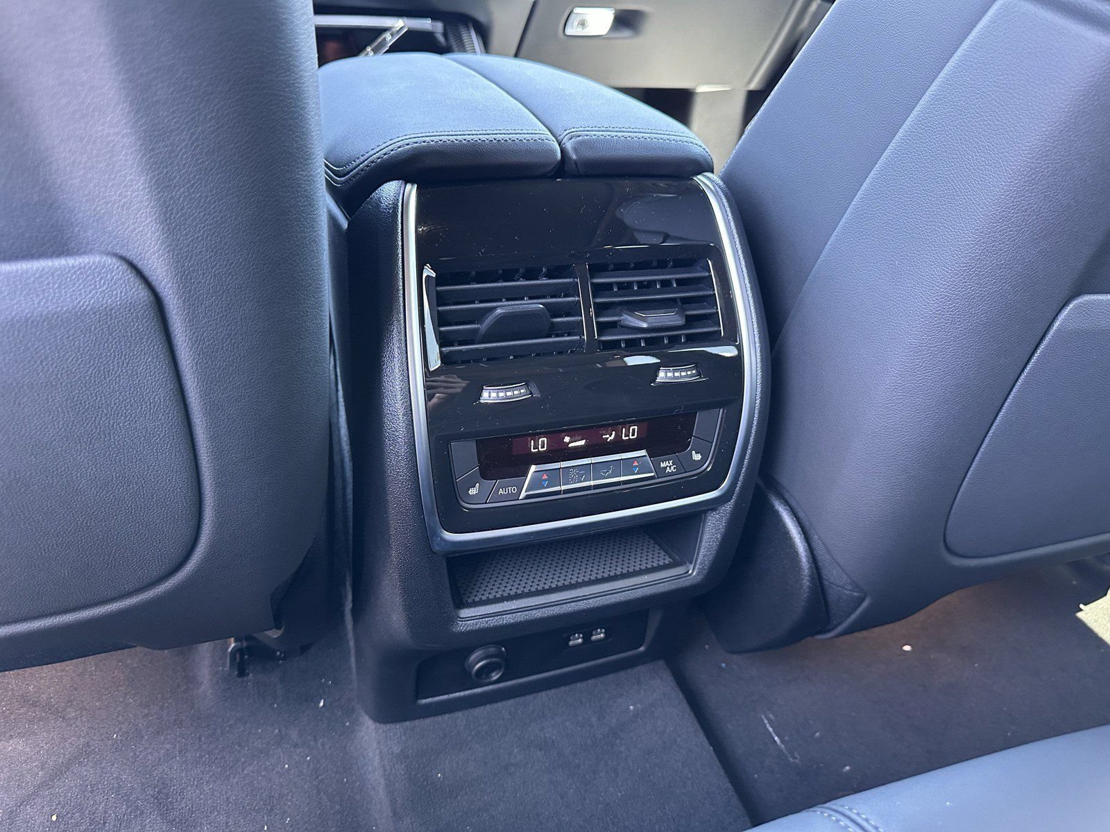 New 2026 BMW X5 M60i AWD/4WD image 10