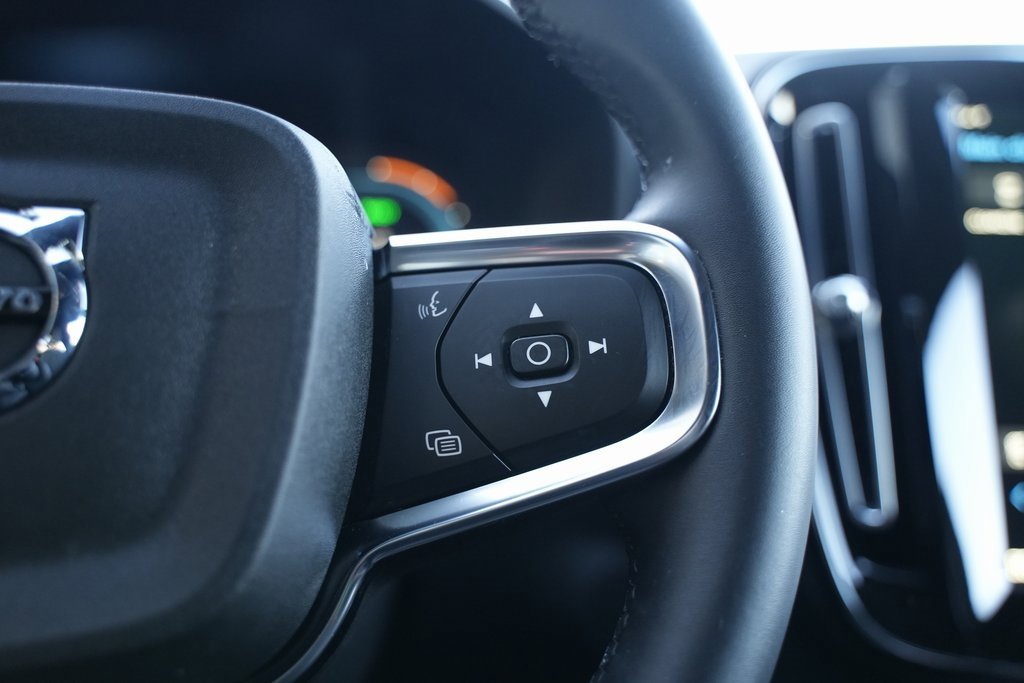 Used 2023 Volvo XC40 Recharge Ultimate image 38