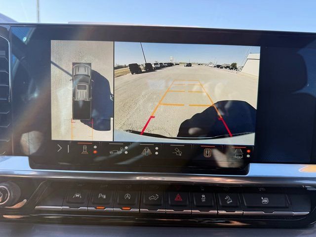 Used 2024 Chevrolet Silverado 1500 High Country w/ Technology Package image 17