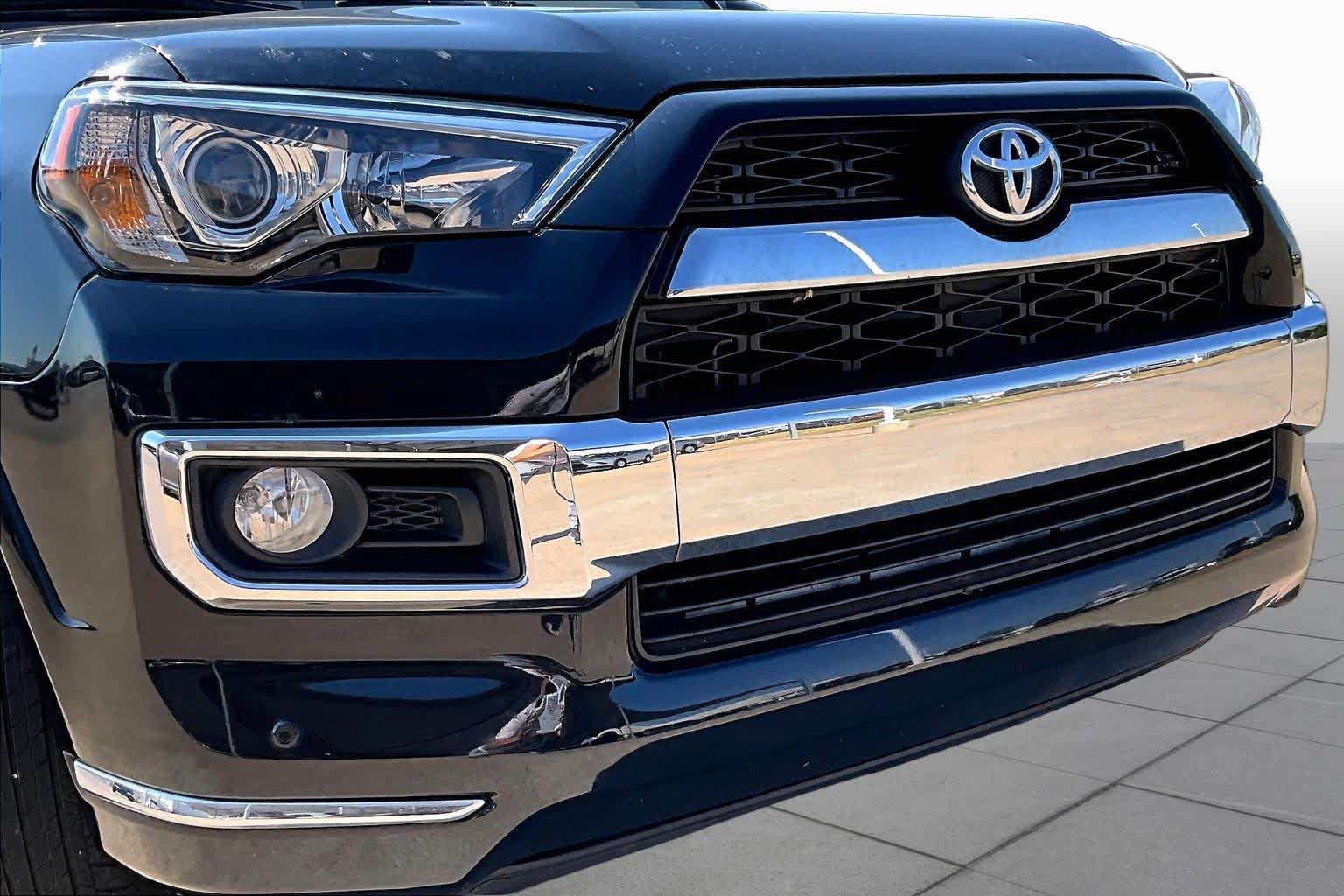 Used 2016 Toyota 4Runner Limited AWD/4WD image 29