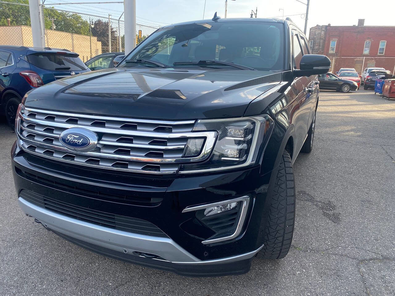 Used 2018 Ford Expedition Limited w/ Equipment Group 302A image 2