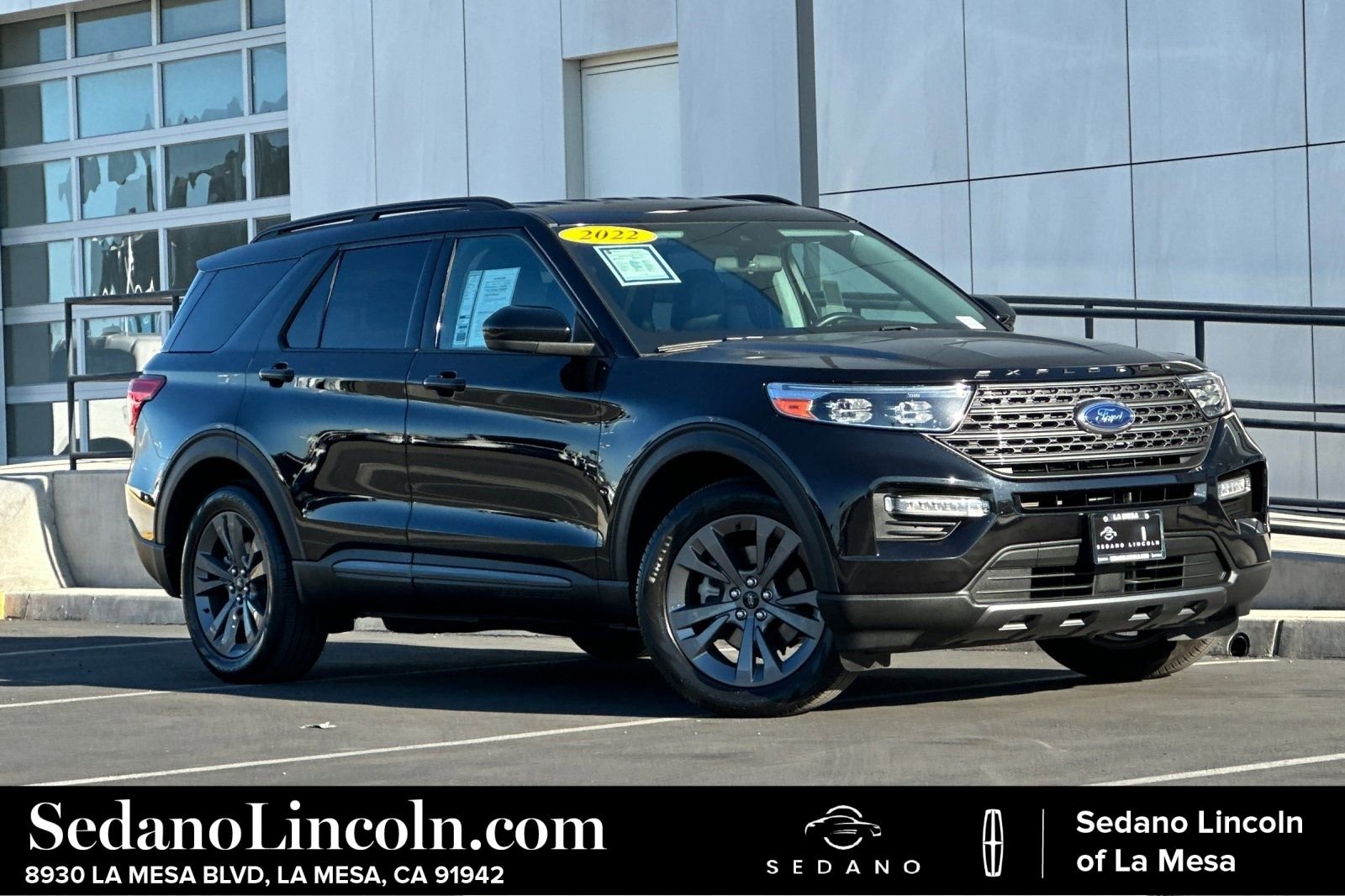 Used 2022 Ford Explorer XLT w/ Equipment Group 202A image 1