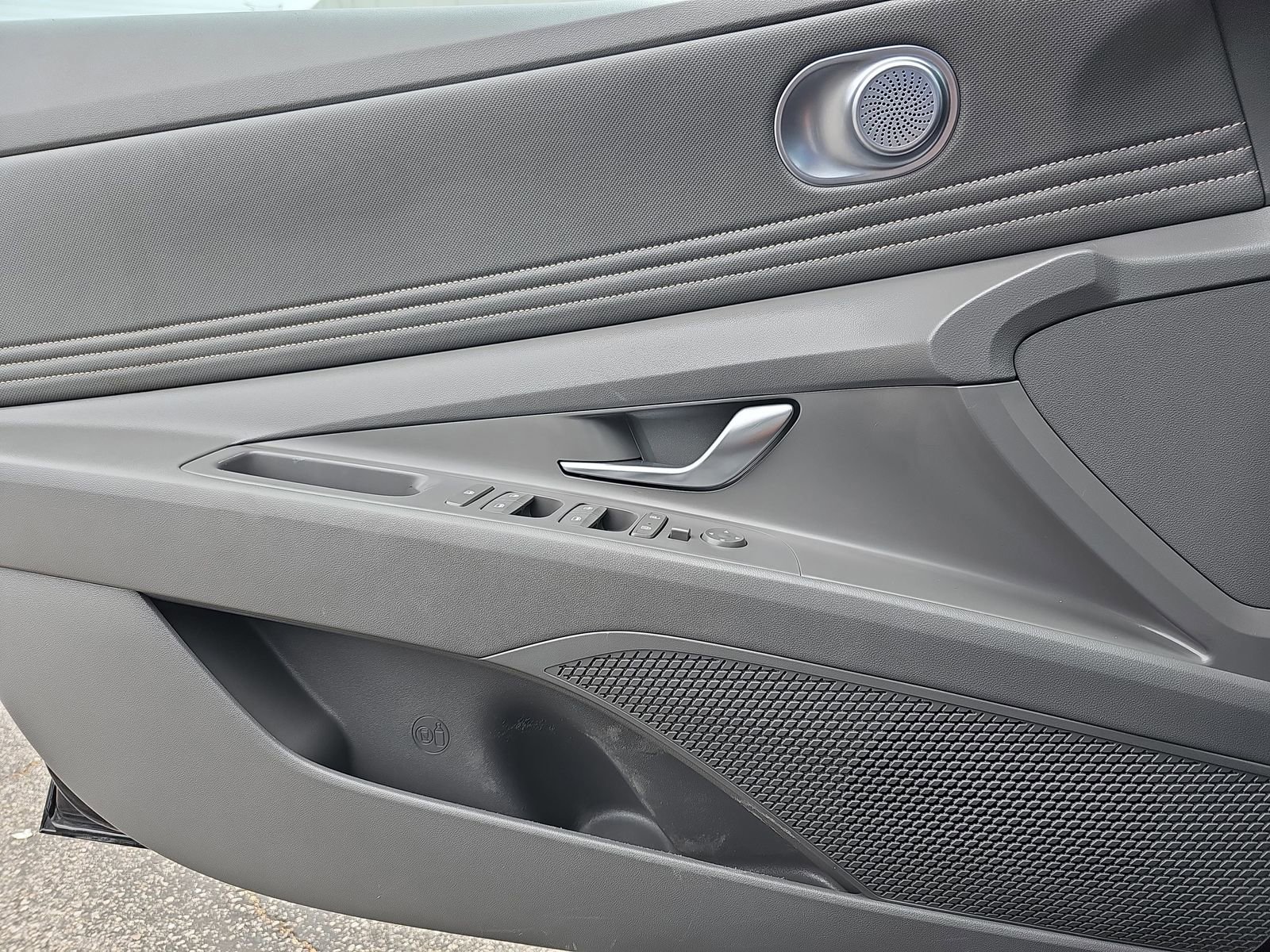 Certified 2023 Hyundai Elantra SEL w/ Convenience Package image 29