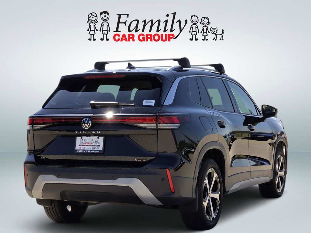 Used 2025 Volkswagen Tiguan SE image 4