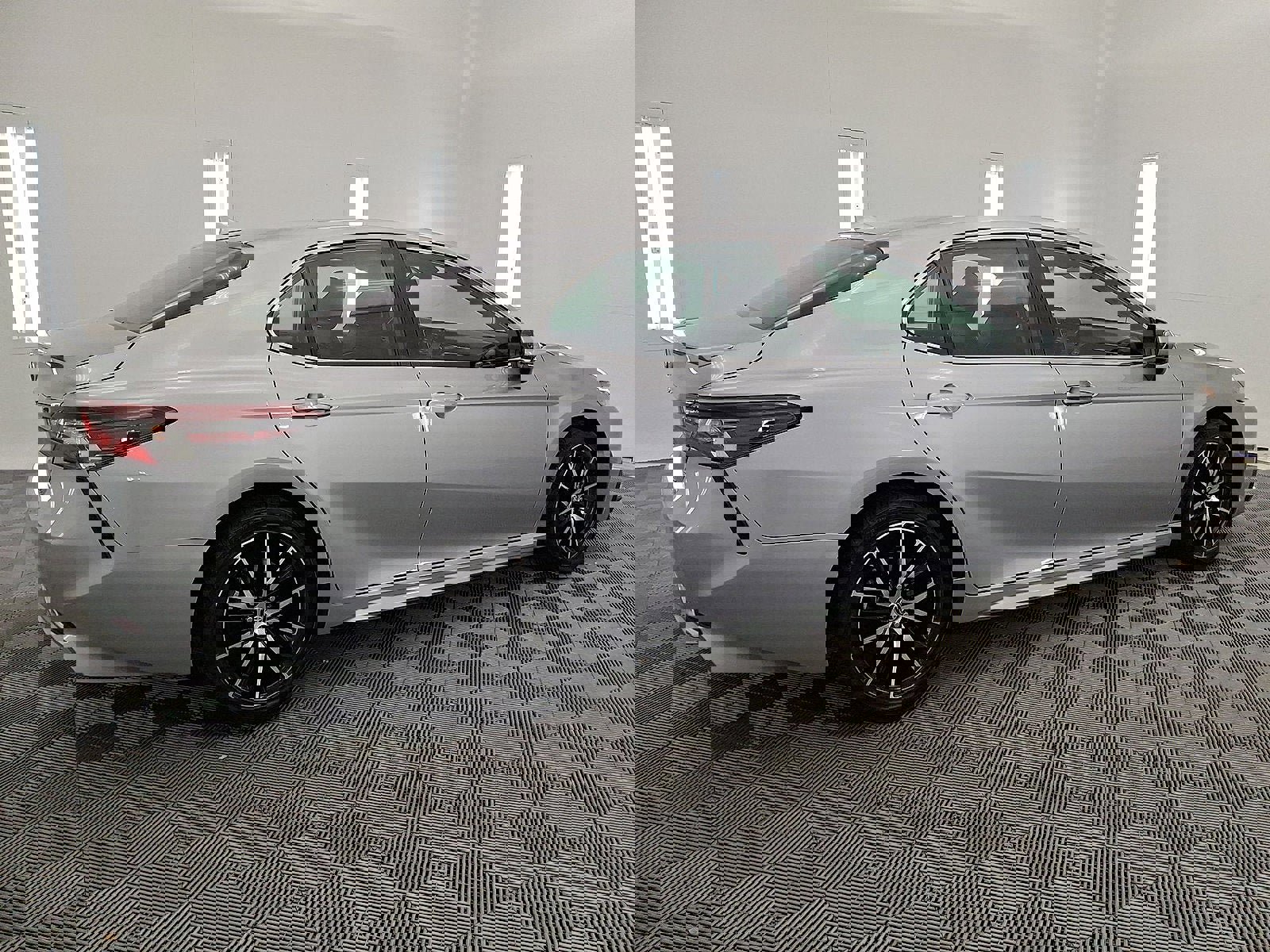 Certified 2024 Toyota Camry SE FWD image 25