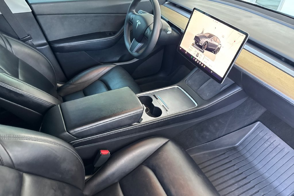 Used 2022 Tesla Model Y Performance AWD/4WD image 18