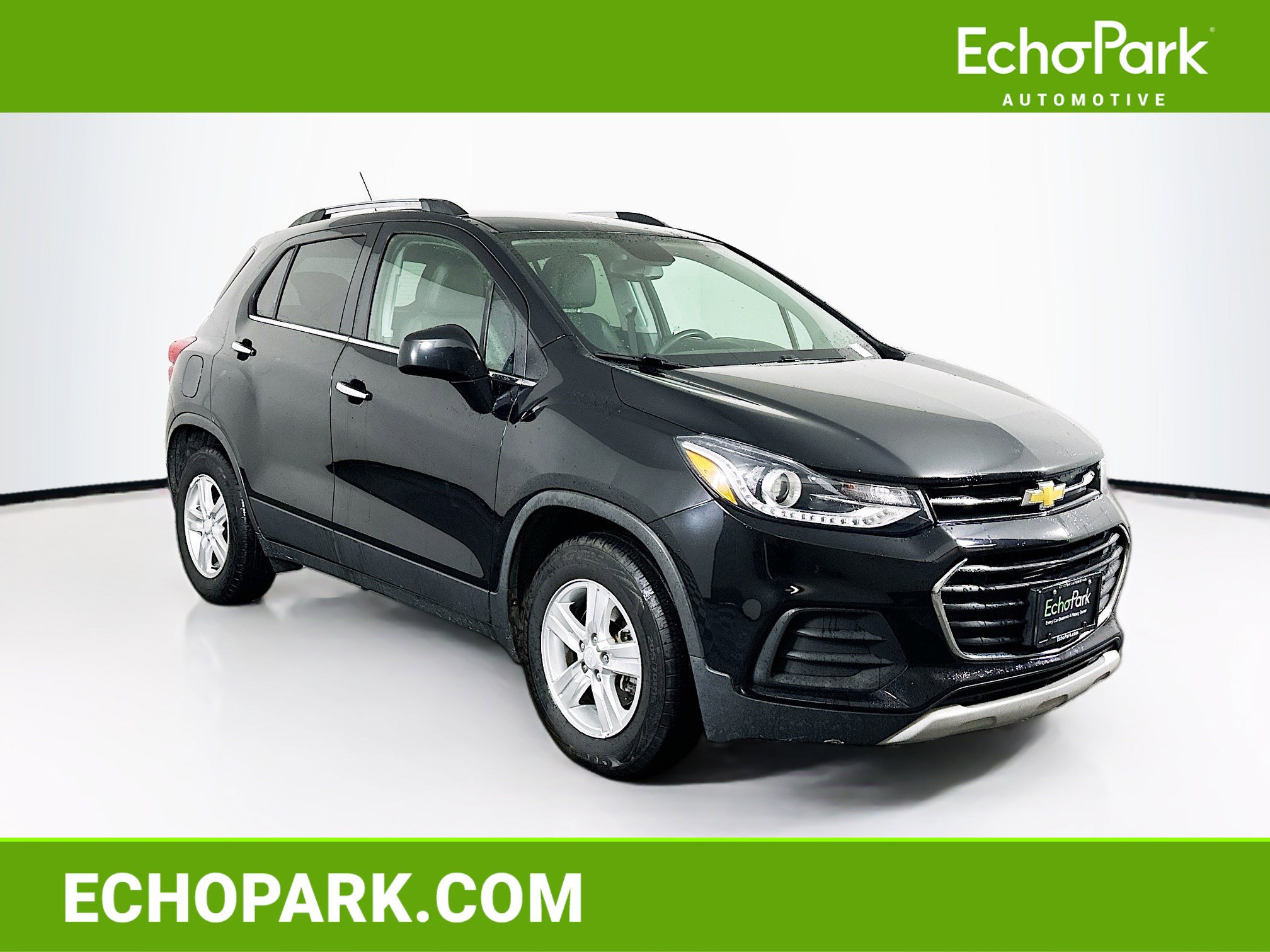 Used 2020 Chevrolet Trax LT w/ Driver Confidence Package image 1