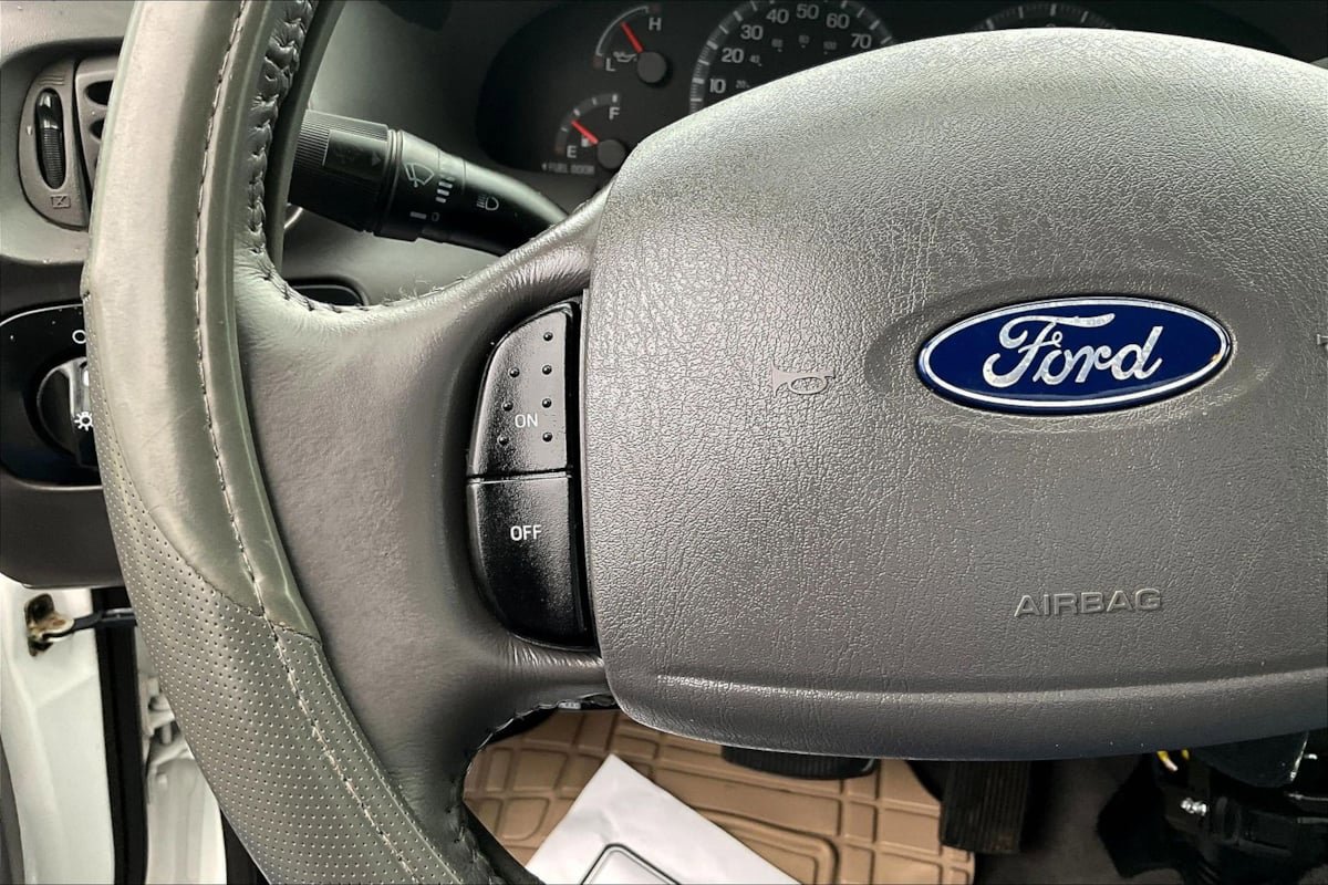 Used 2003 Ford F150 XLT AWD/4WD image 12