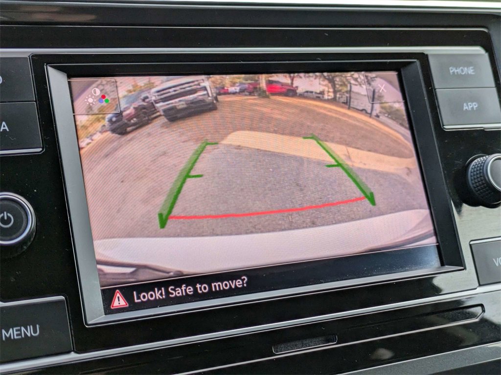 Used 2020 Volkswagen Tiguan S image 21