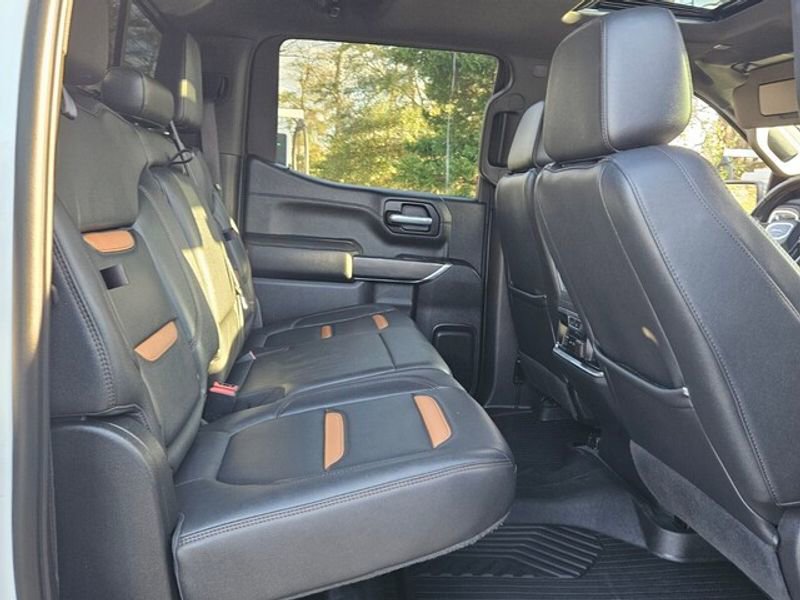 Used 2021 GMC Sierra 1500 AT4 w/ AT4 Premium Package image 17
