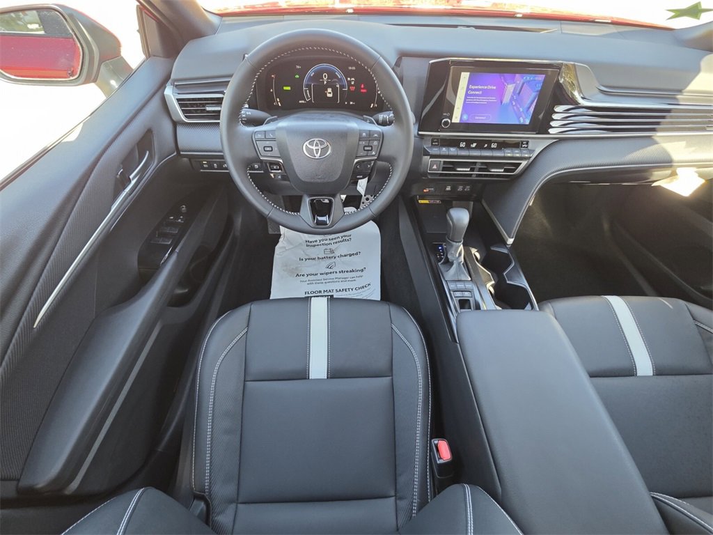 Used 2026 Toyota Camry SE image 6