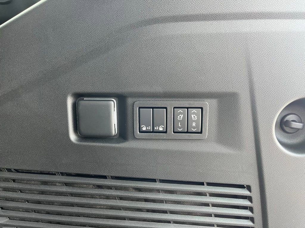 New 2025 Chevrolet Tahoe Premier image 33