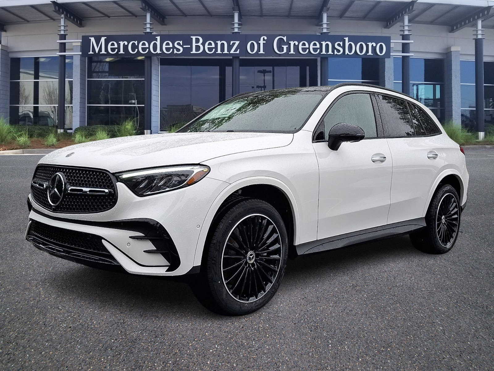 New 2026 Mercedes-Benz GLC 300 4MATIC image 2