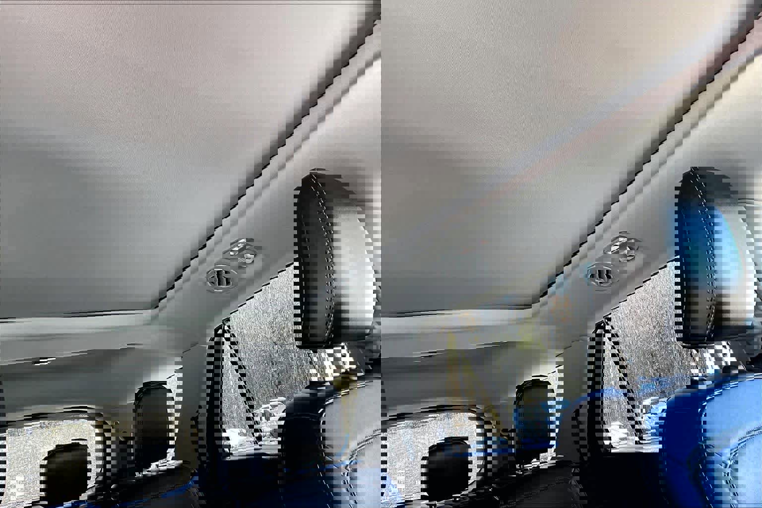 Used 2022 Ford Explorer XLT w/ Equipment Group 202A image 14