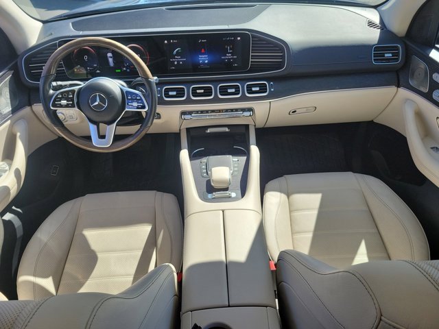 Used 2022 Mercedes-Benz GLS 450 4MATIC image 2