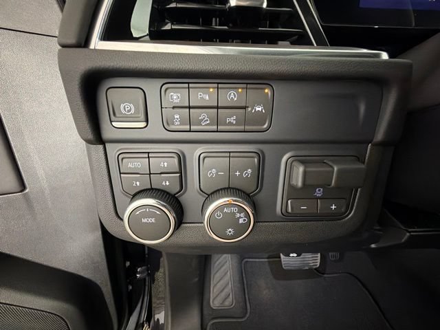 New 2026 Chevrolet Suburban LS w/ Max Trailering Package AWD/4WD image 16