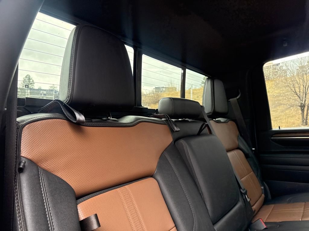 Used 2024 Chevrolet Silverado 2500 High Country AWD/4WD image 28