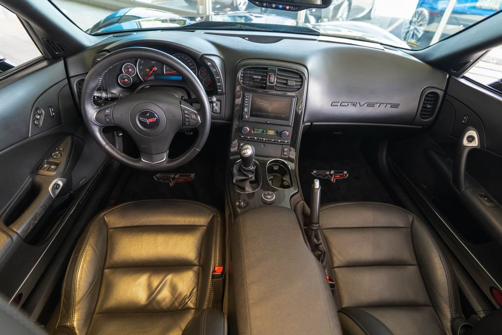 Used 2013 Chevrolet Corvette 427 w/ 1SB Preferred Equipment Group RWD image 20