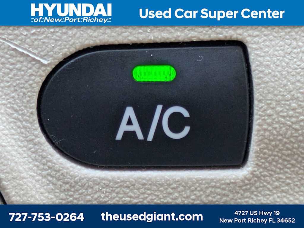 Used 2009 Hyundai Accent GLS w/ Premium Pkg 6 FWD image 20