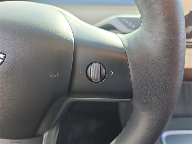 Used 2023 Tesla Model Y Long Range image 31