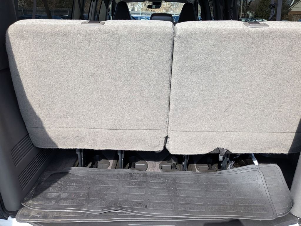 Used 2025 Chevrolet Express 3500 LT w/ LT Preferred Equipment Group image 16