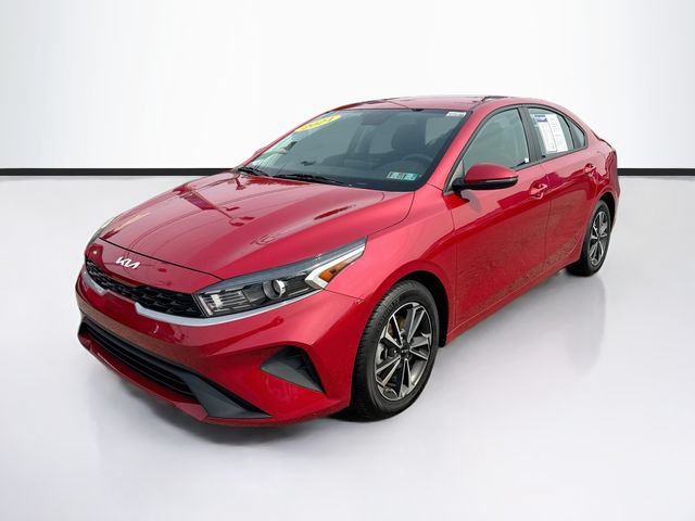 Used 2024 Kia Forte LXS w/ LXS Technology Package FWD image 3