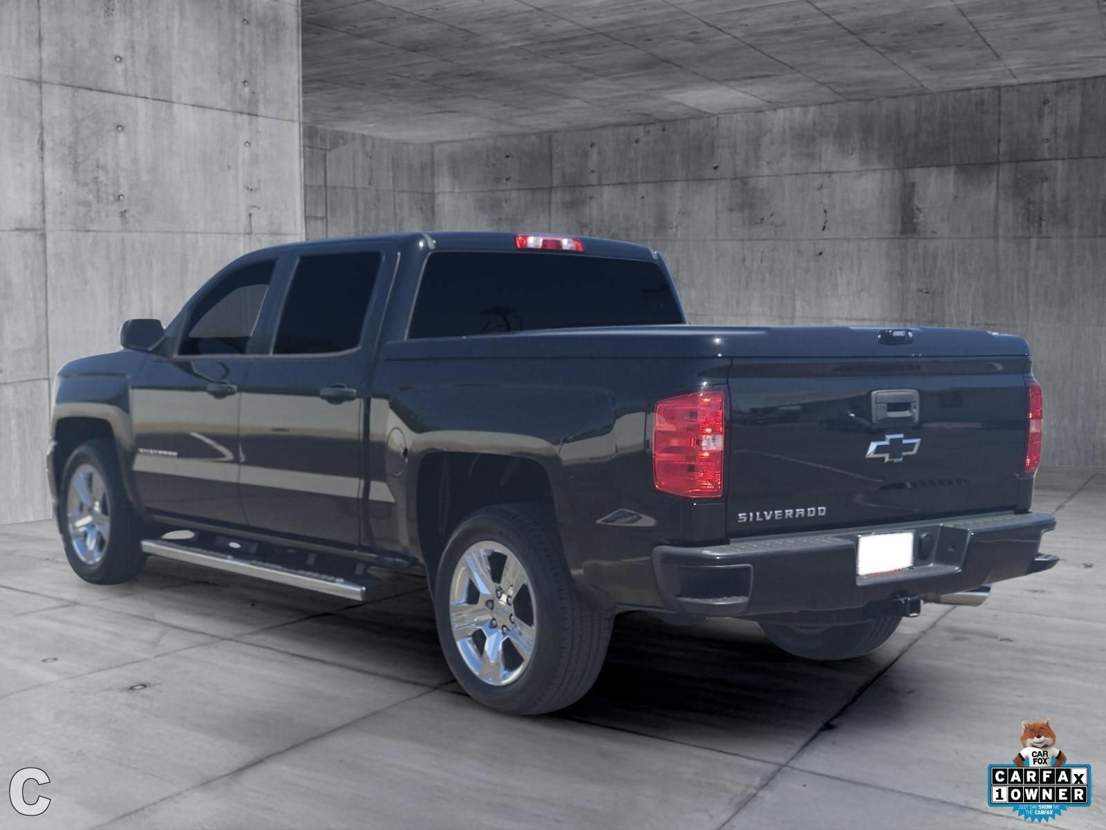 Used 2018 Chevrolet Silverado 1500 Custom w/ Custom Value Package RWD image 4