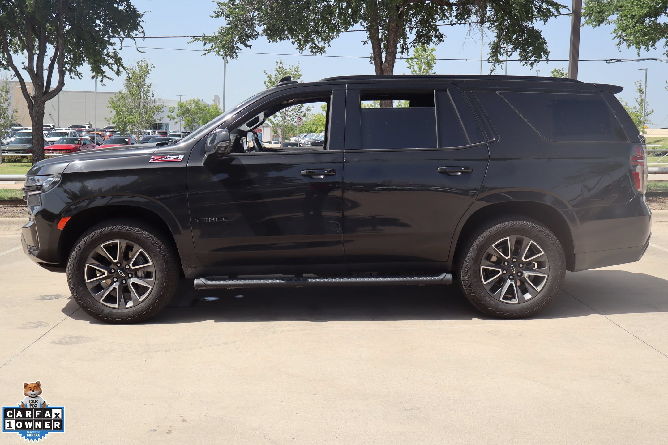 Used 2023 Chevrolet Tahoe Z71 w/ Luxury Package AWD/4WD image 7